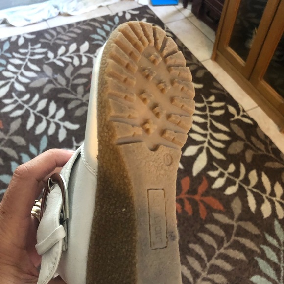 Boots - Picture 4 of 4